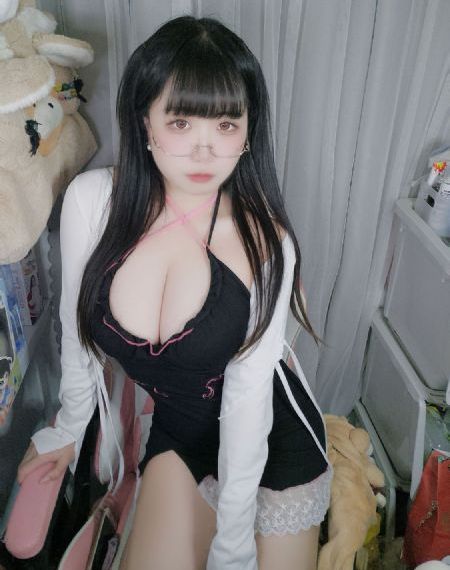 欧美明星款连衣裙_BD国语超清在线观看